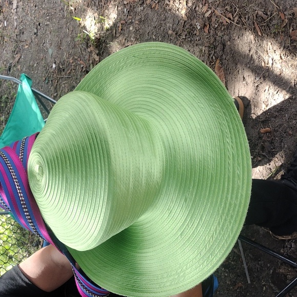 Hat - Picture 3 of 3